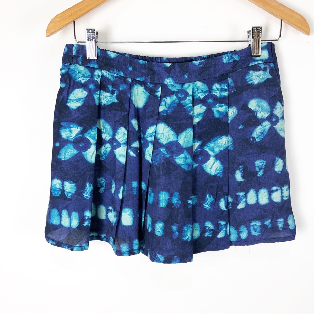 Zara High Waisted Tie Dye Shorts Blue Short Flirty Beachy Vacation Size Small